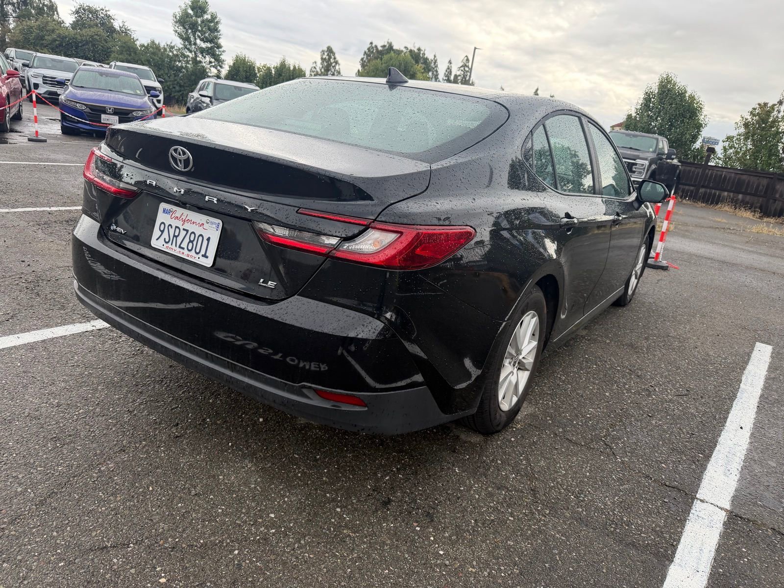 Used 2025 Toyota Camry LE FWD image 5