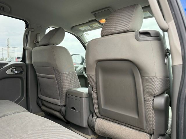 Used 2014 Nissan Frontier SV image 23