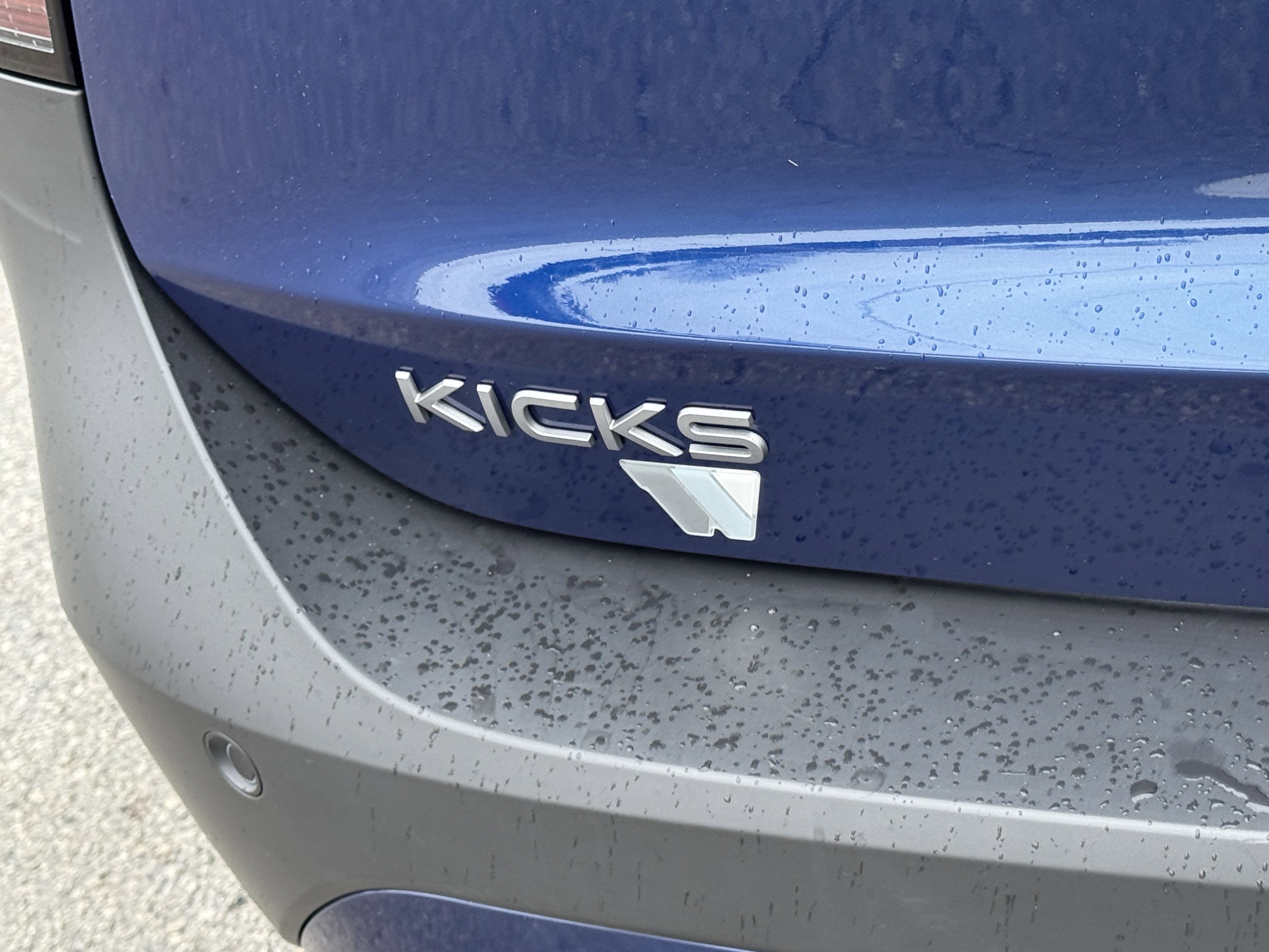 Used 2025 Nissan Kicks SV image 39