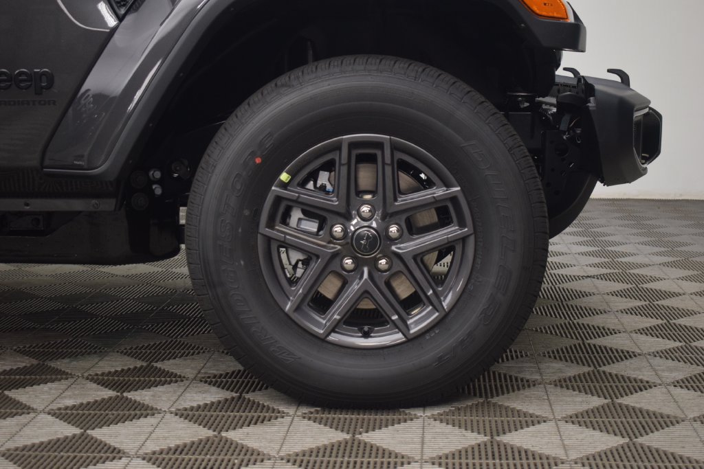 New 2026 Jeep Gladiator Sport AWD/4WD image 6