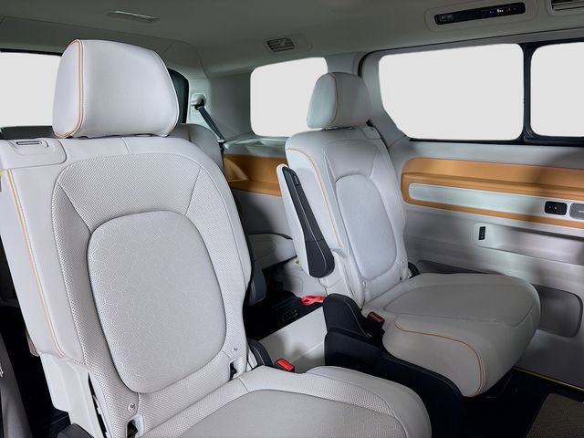 New 2025 Volkswagen ID. Buzz 1st Edition image 29