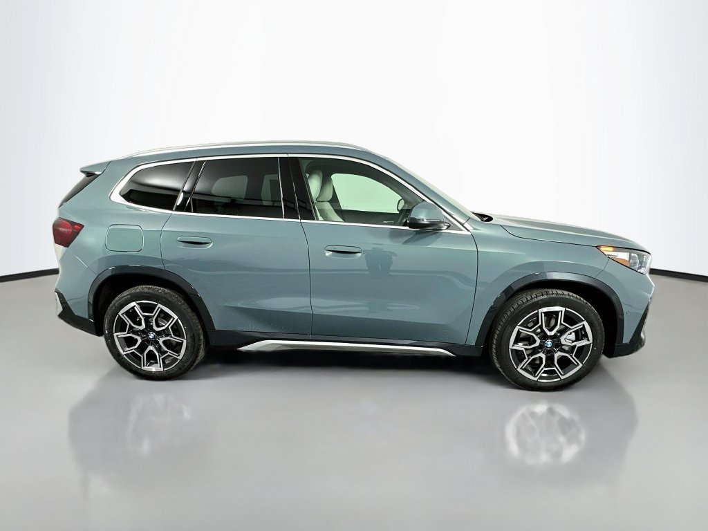 New 2027 BMW X1 xDrive28i w/ Convenience Package AWD/4WD image 4