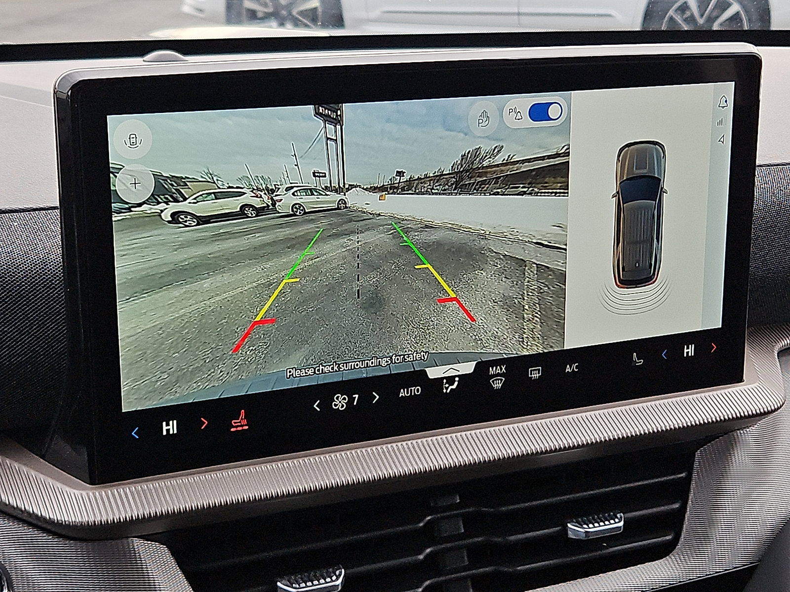 Used 2025 Ford Explorer Active image 18