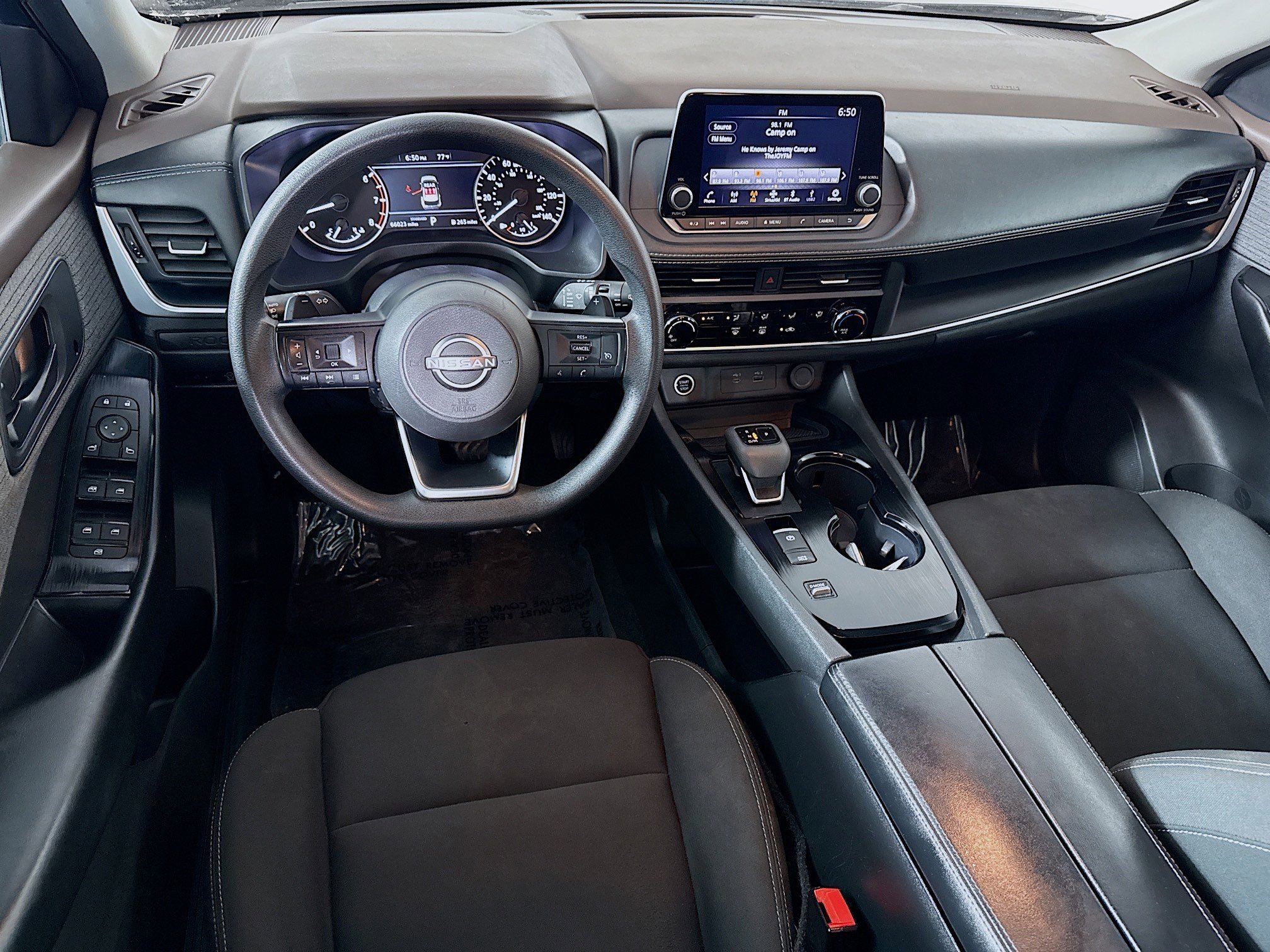 Used 2023 Nissan Rogue S image 17