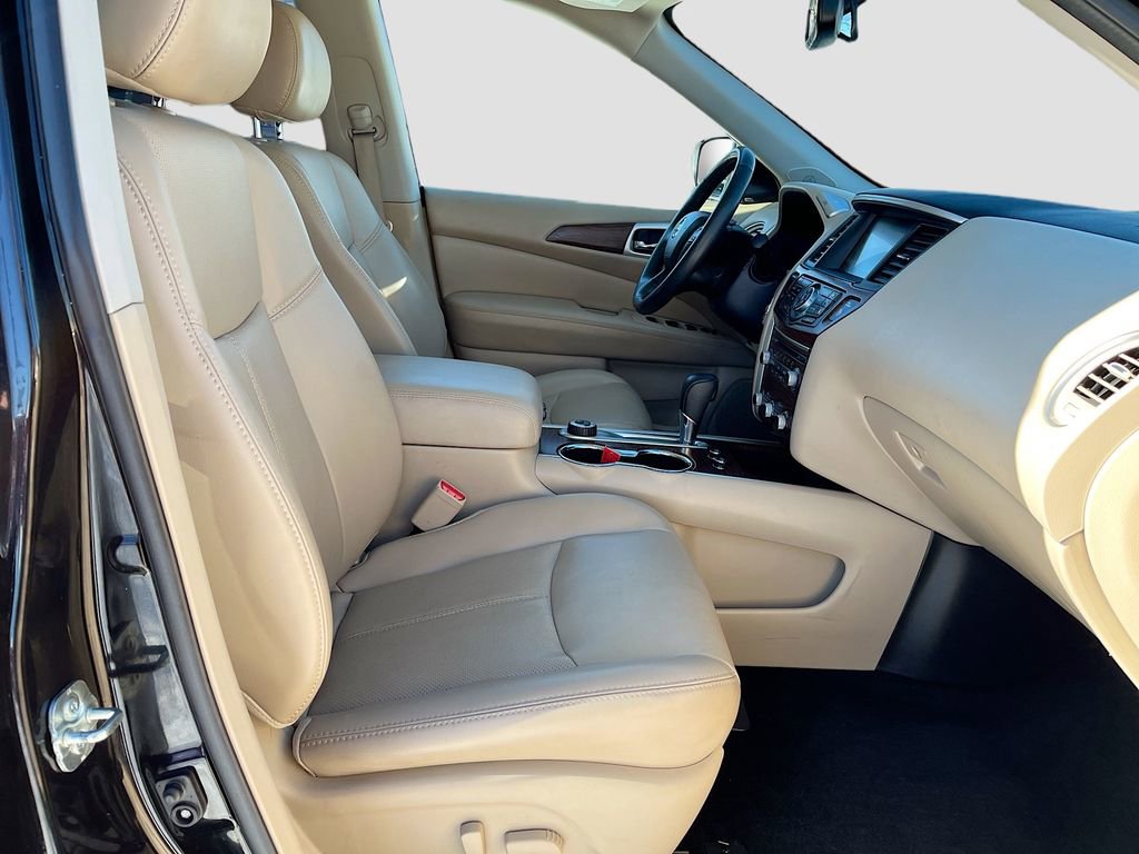 Used 2019 Nissan Pathfinder Platinum image 29