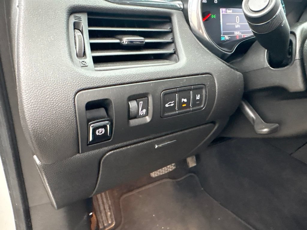 Used 2017 Chevrolet Impala Premier FWD image 18