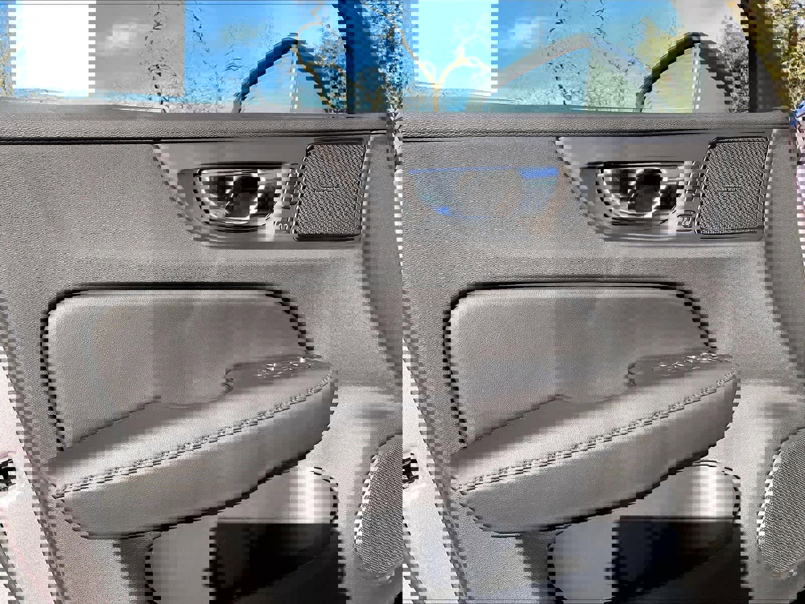 New 2026 Volvo V60 B5 Cross Country Plus w/ Climate Package image 24