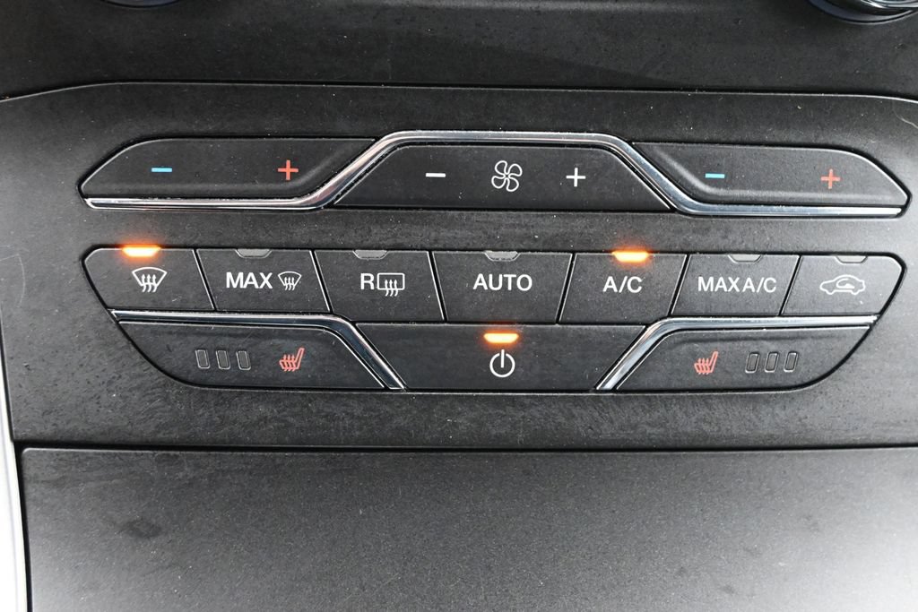 Used 2019 Ford Edge SEL w/ Equipment Group 201A AWD/4WD image 19