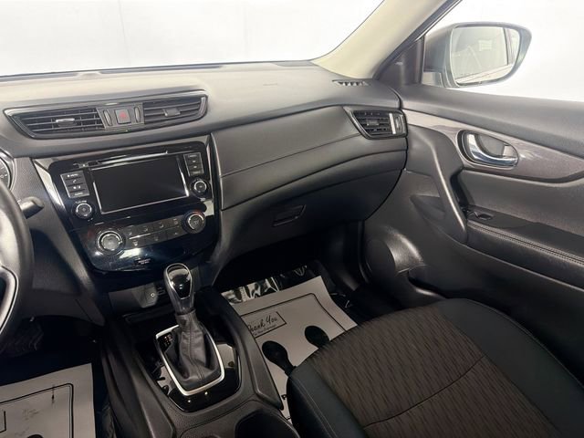 Used 2018 Nissan Rogue S image 22