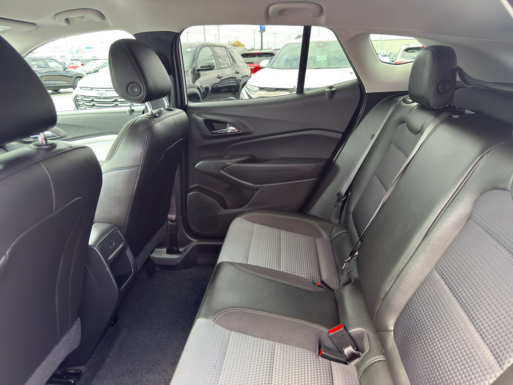 Used 2024 Chevrolet Trax LT w/ Driver Confidence Package FWD image 32