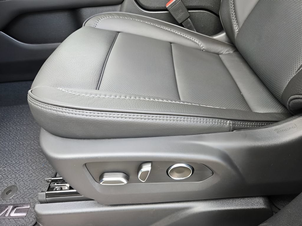 New 2026 GMC Yukon Denali w/ Advanced Technology Package AWD/4WD image 15