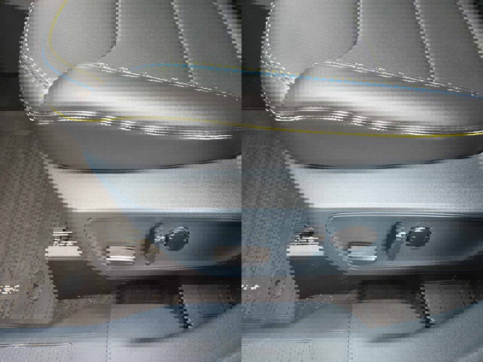 Certified 2025 Ford Maverick Lobo image 12