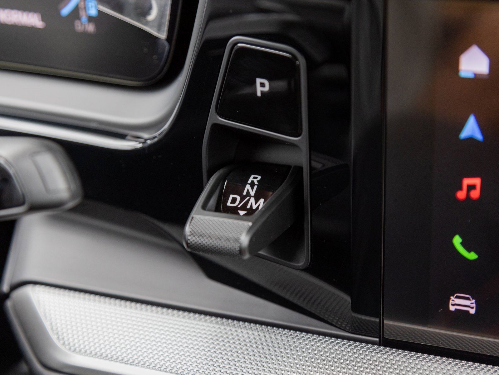 Used 2025 Porsche Cayenne S image 18