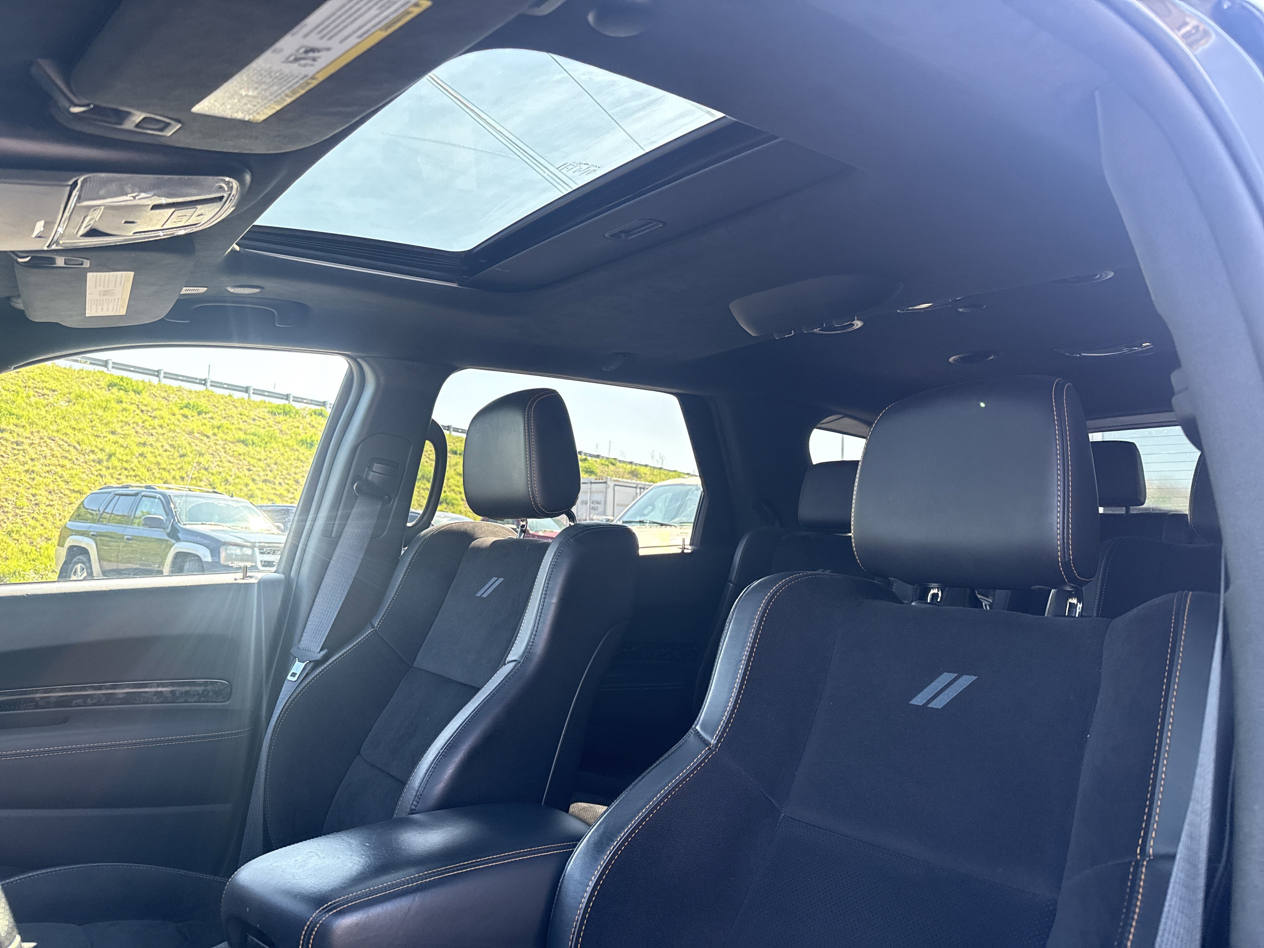 Used 2023 Dodge Durango R/T w/ Hemi Orange Plus Package AWD/4WD image 30