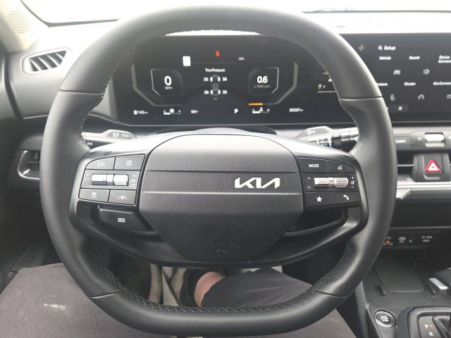 Used 2025 Kia K4 EX FWD image 30
