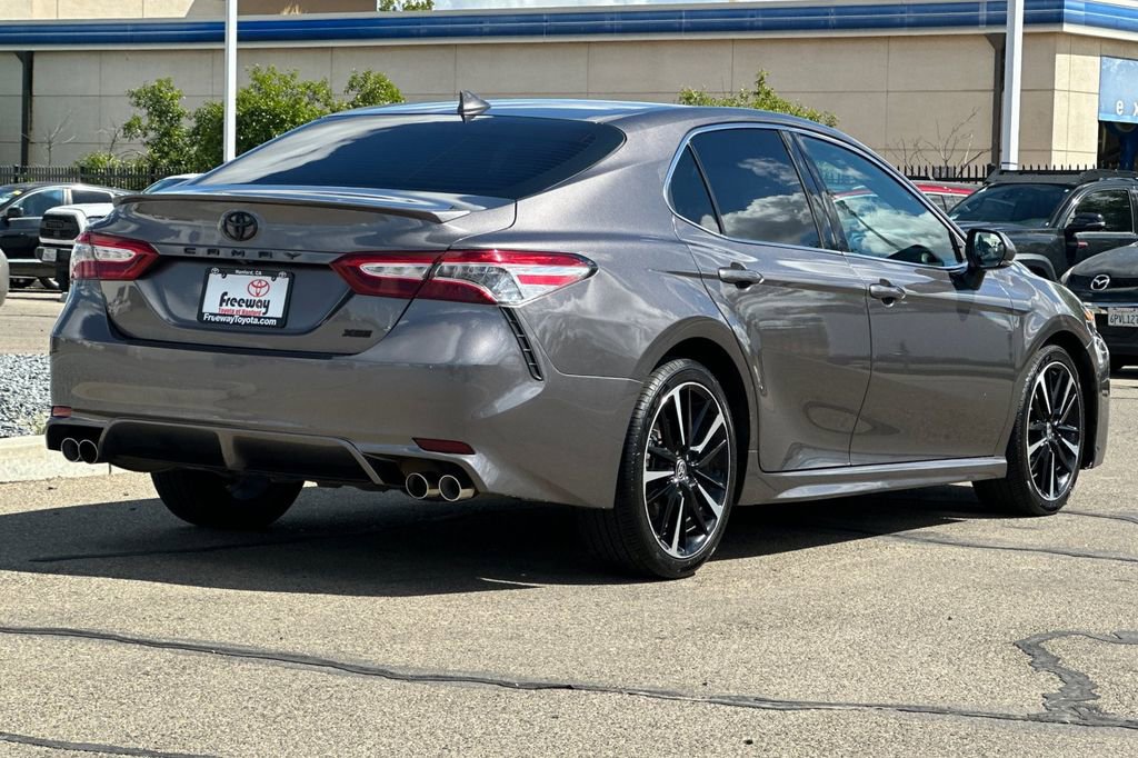 Used 2020 Toyota Camry XSE w/ Navigation Package FWD image 5