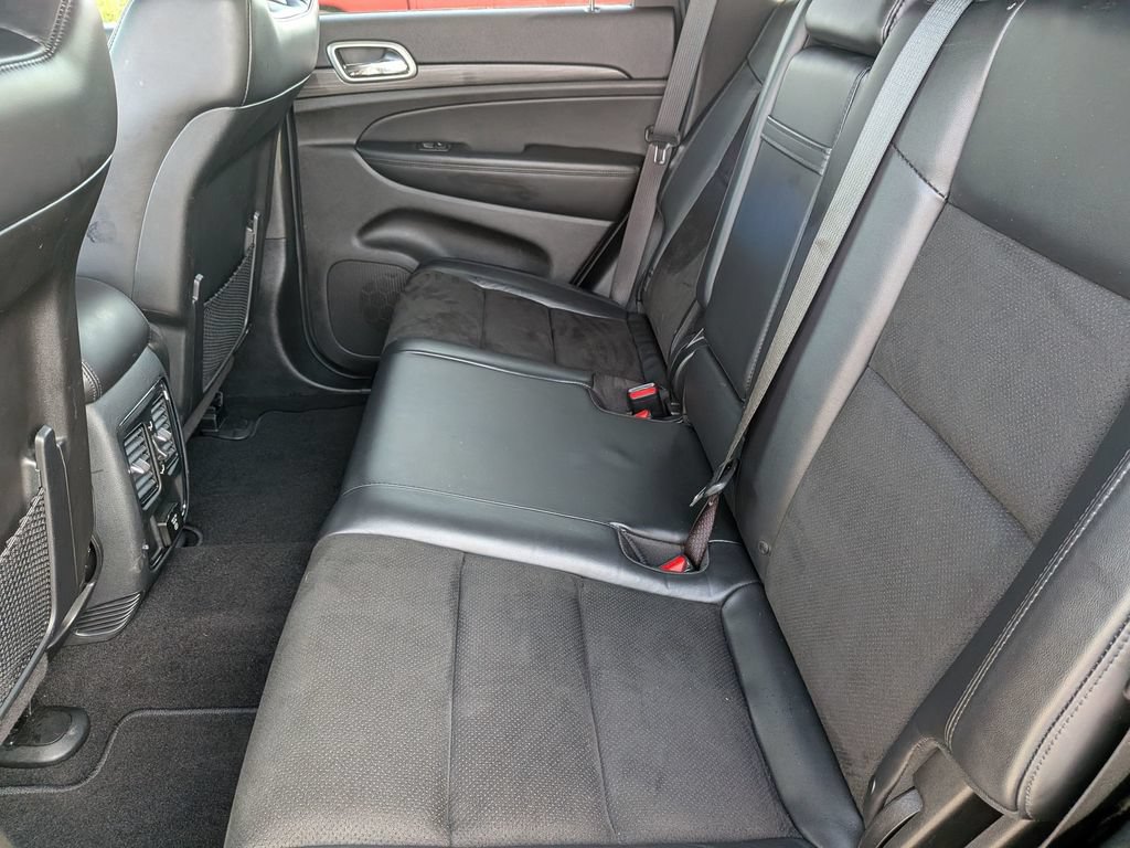 Used 2019 Jeep Grand Cherokee Altitude AWD/4WD image 27