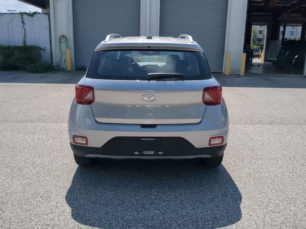 New 2026 Hyundai Venue SEL FWD image 6