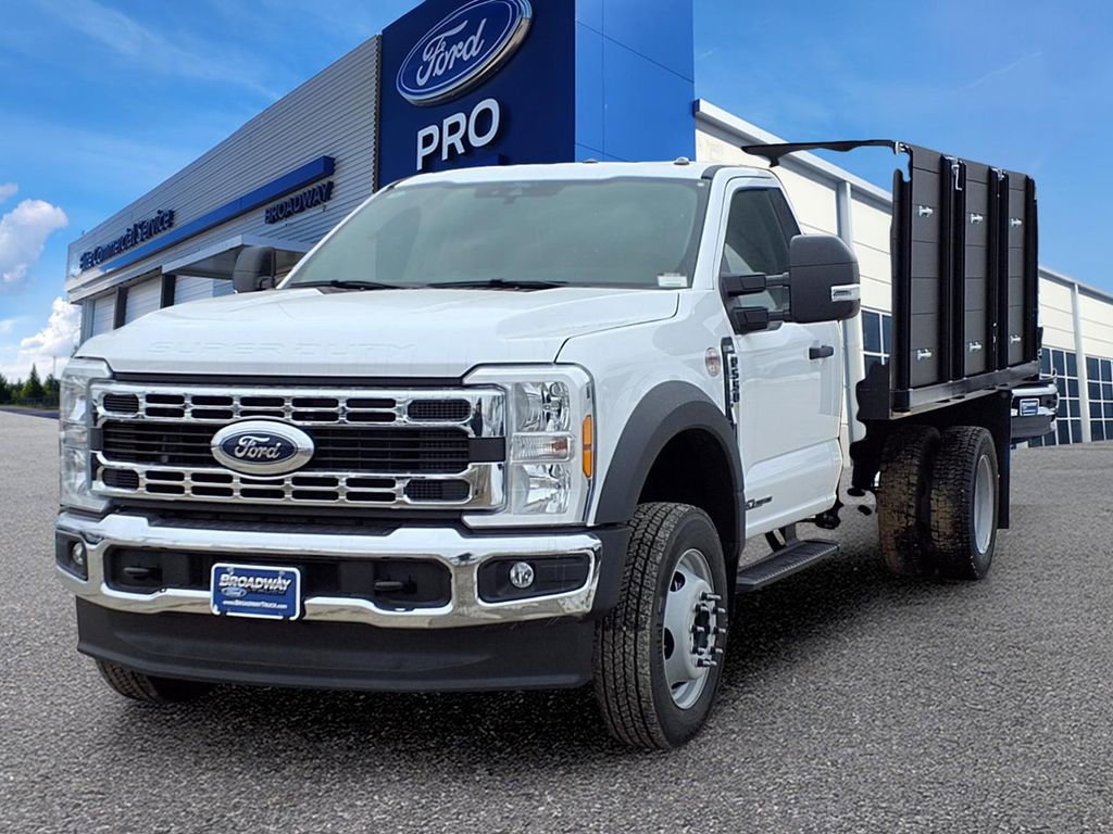 New 2025 Ford F550 4x4 Regular Cab Super Duty image 5