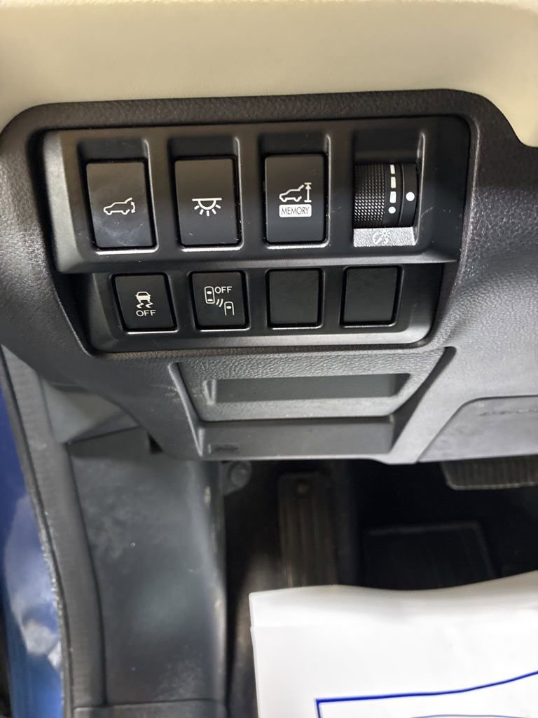 Used 2022 Subaru Ascent Limited w/ Technology Package AWD/4WD image 15