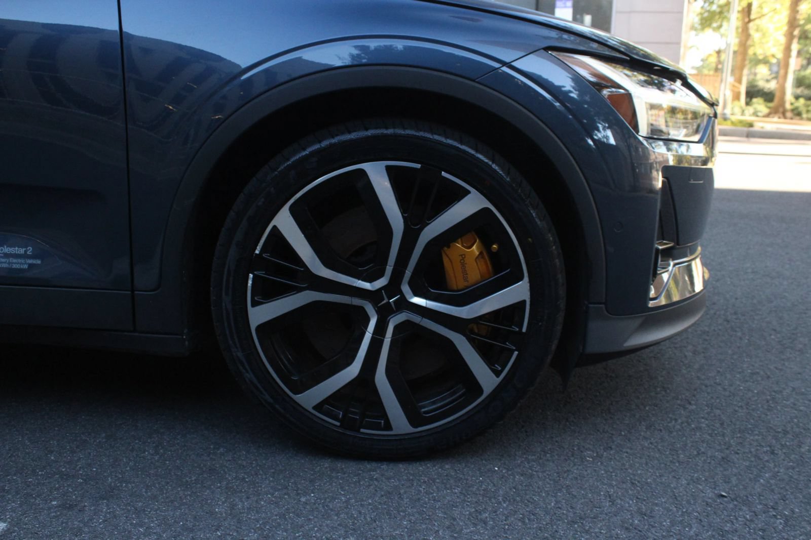 Used 2021 Polestar Polestar 2 w/ Performance Package AWD/4WD image 4
