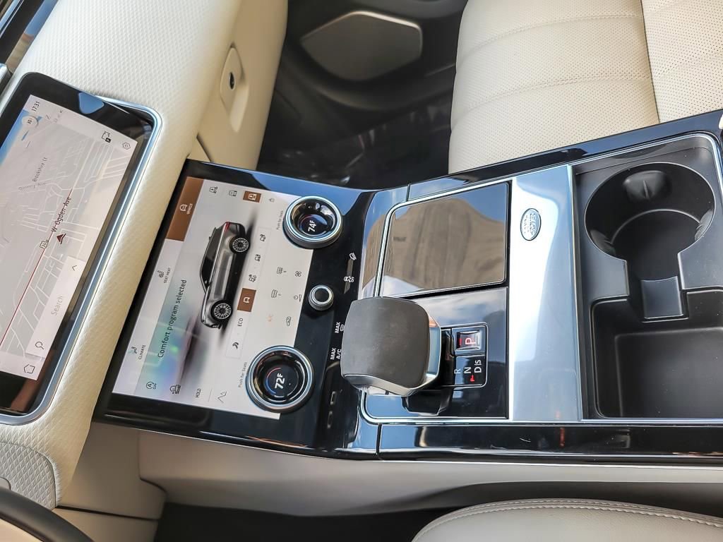 Used 2023 Land Rover Range Rover Velar HST image 16