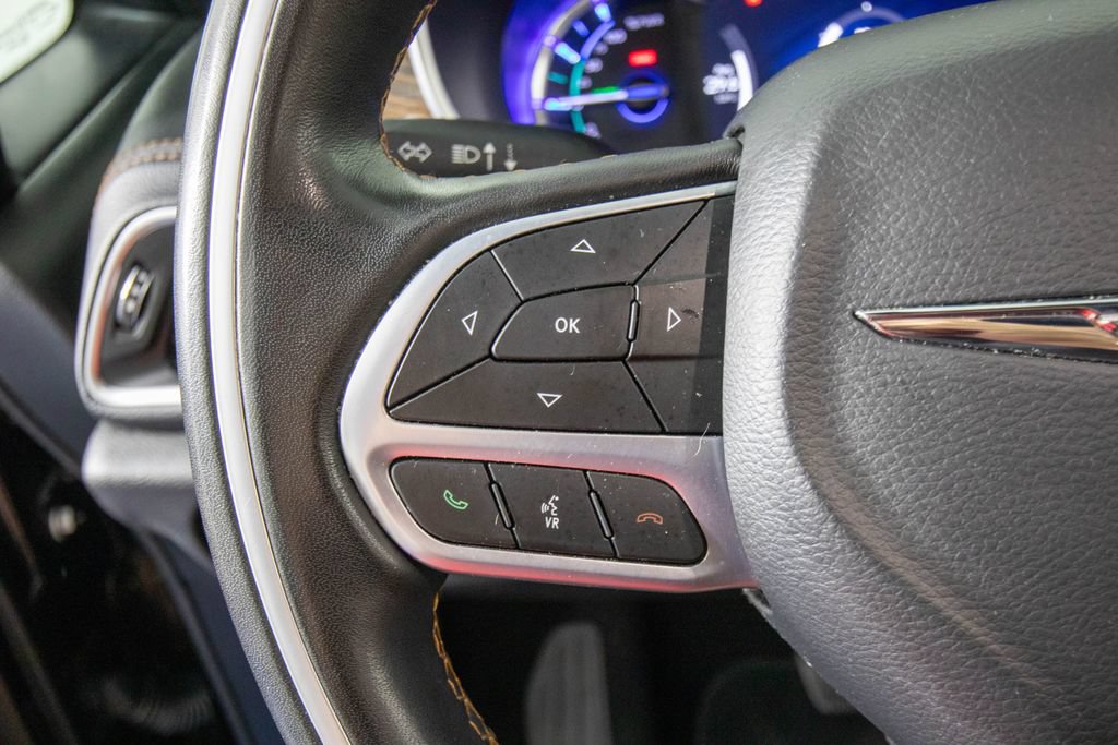 Used 2021 Chrysler Pacifica Pinnacle FWD image 20