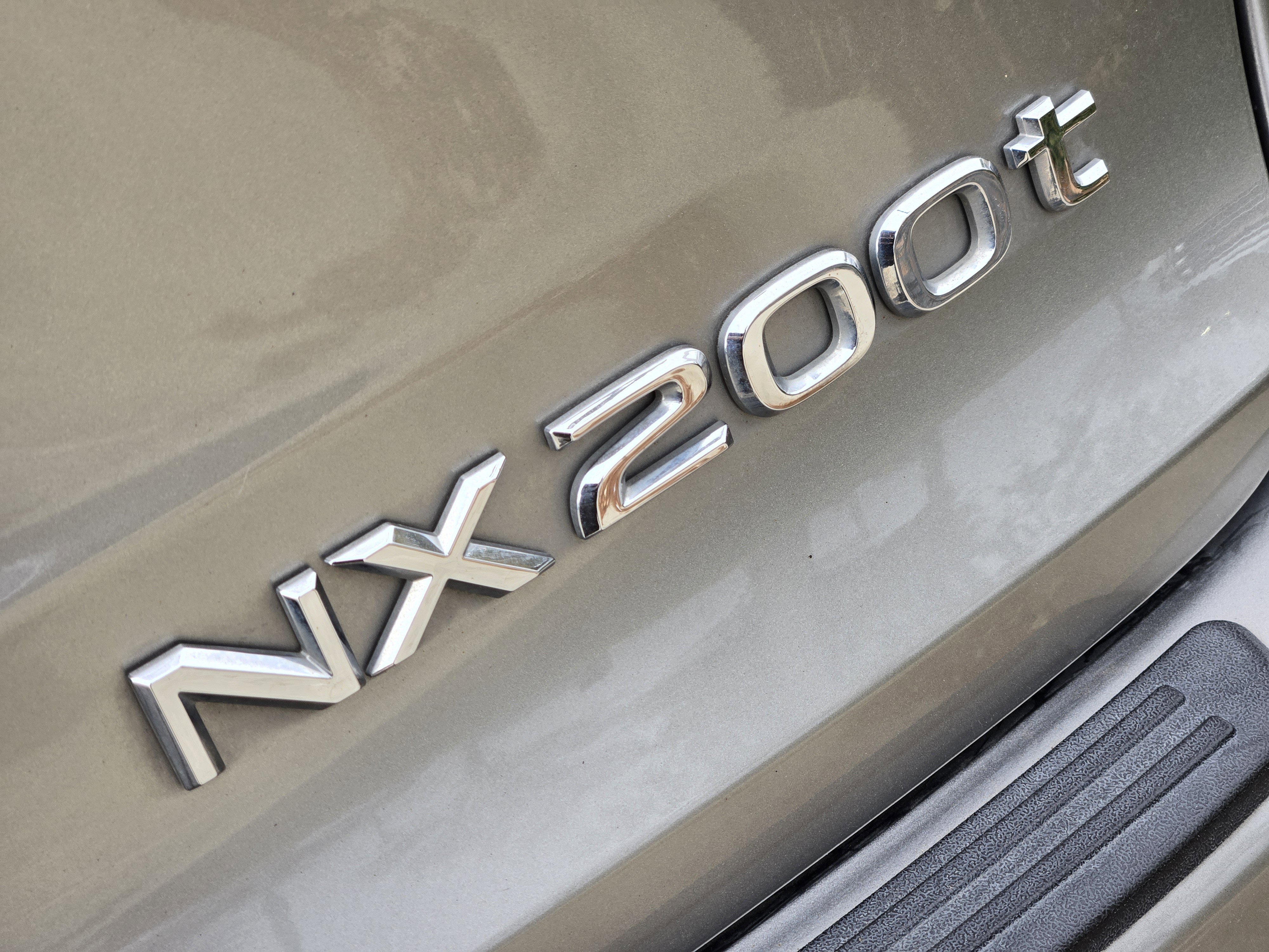 Used 2016 Lexus NX 200t FWD image 17