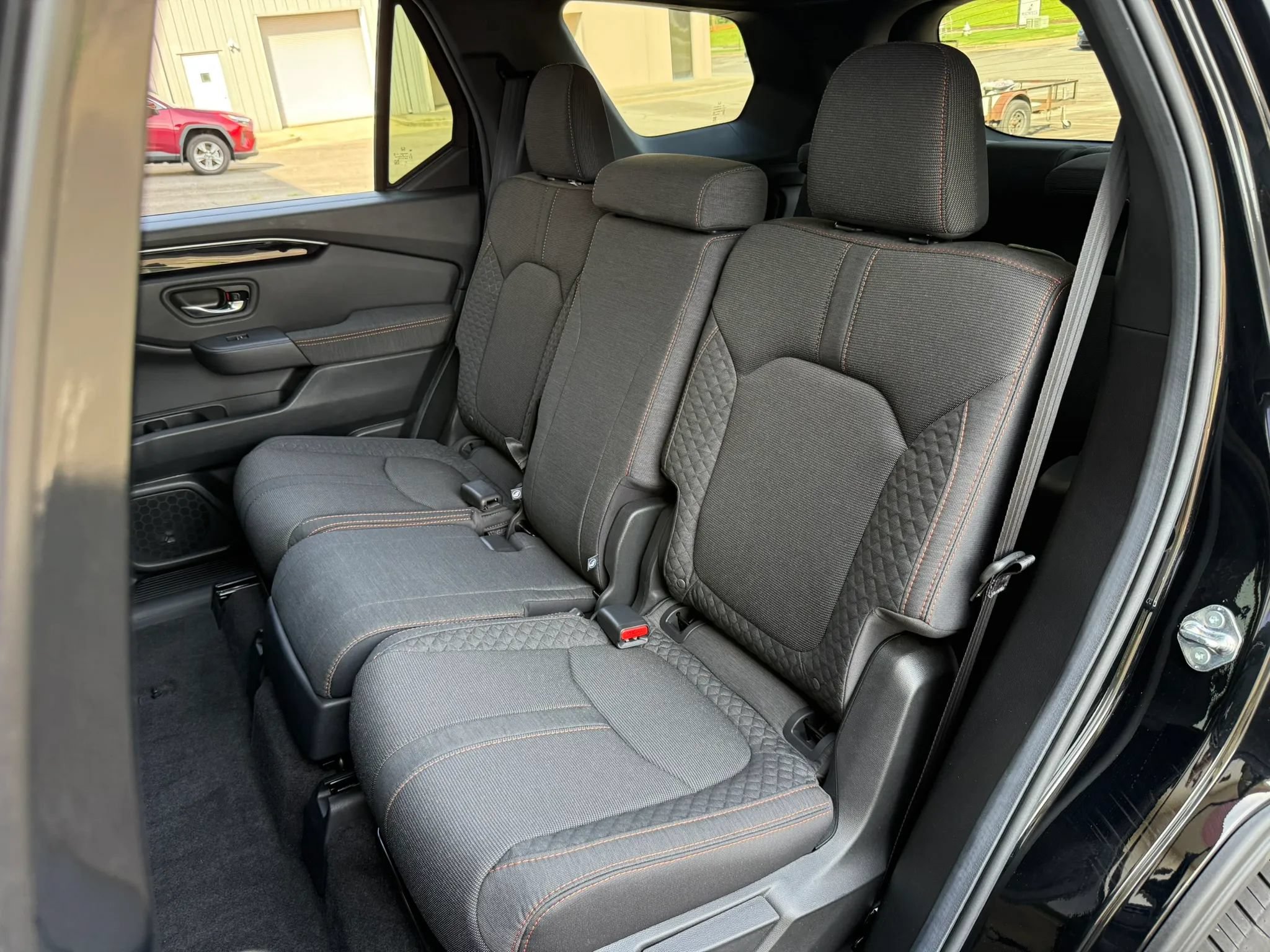 Used 2025 Honda Pilot Sport image 29