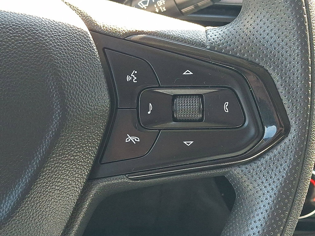 Used 2024 Chevrolet TrailBlazer LT AWD/4WD image 18