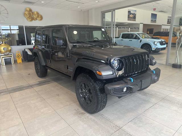 Used 2023 Jeep Wrangler Unlimited w/ Cold Weather Group AWD/4WD image 1