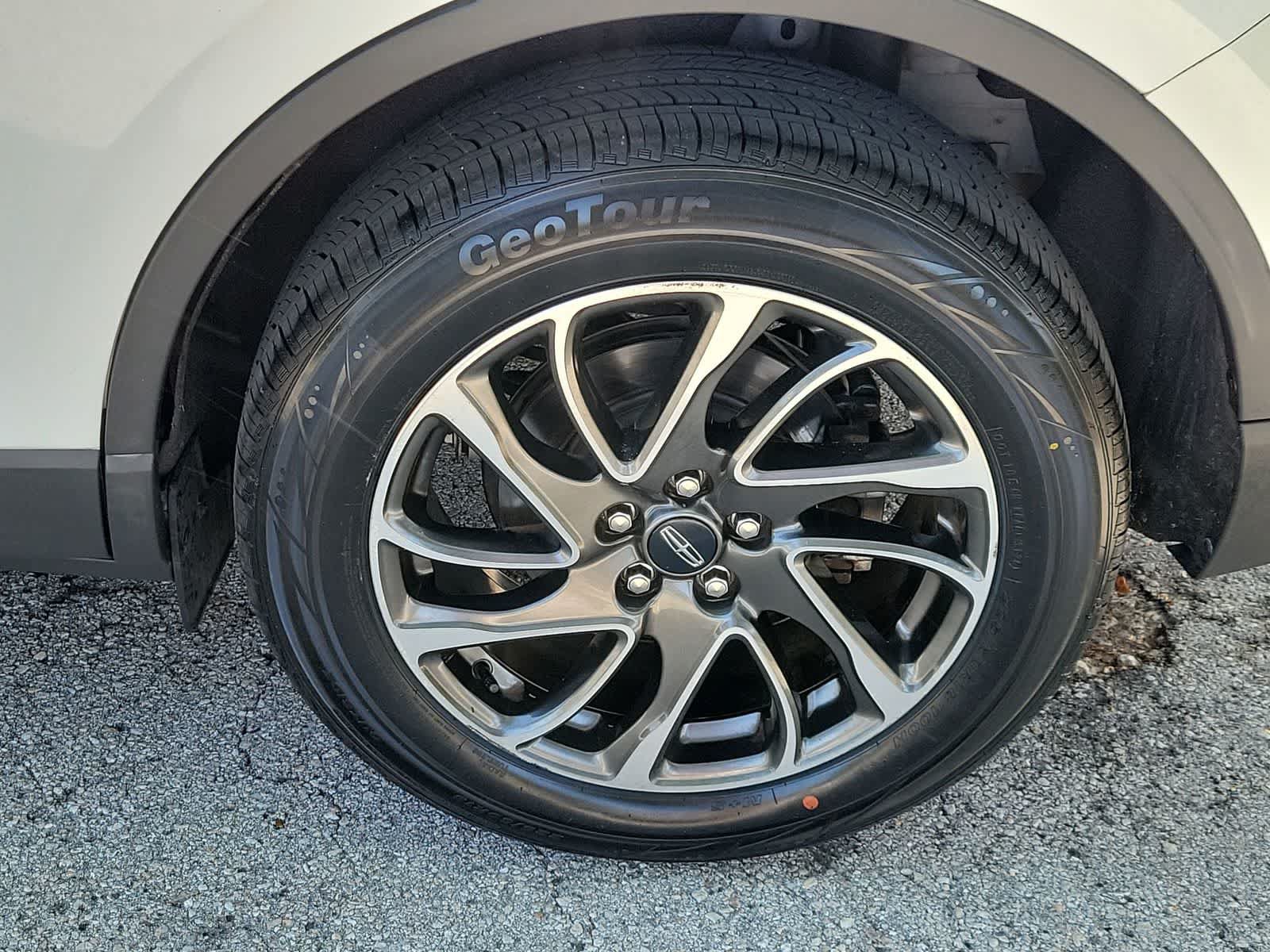 Used 2020 Lincoln Corsair FWD w/ Equipment Group 101A image 16