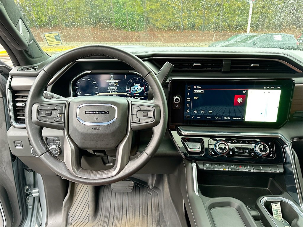 Used 2024 GMC Sierra 2500 Denali Ultimate image 18