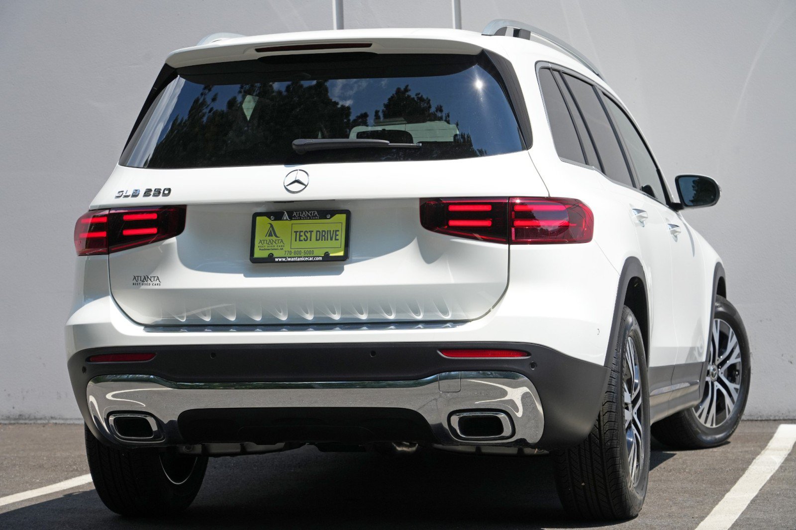 Used 2025 Mercedes-Benz GLB 250 image 4