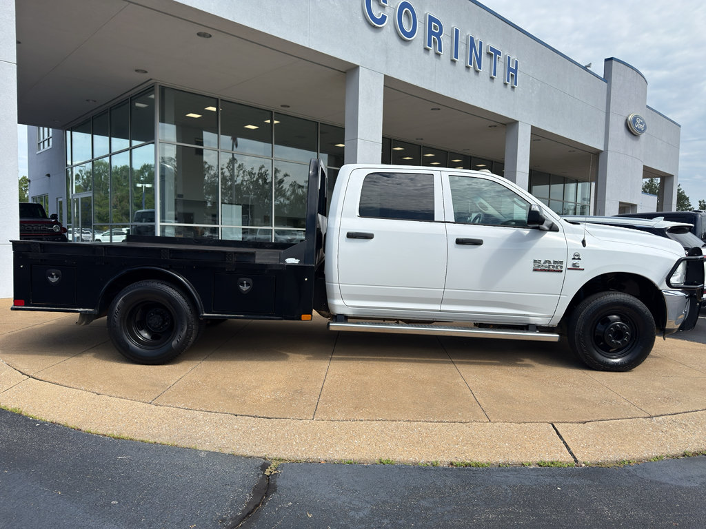 Used 2018 RAM 3500 Tradesman w/ Chrome Appearance Group AWD/4WD image 8