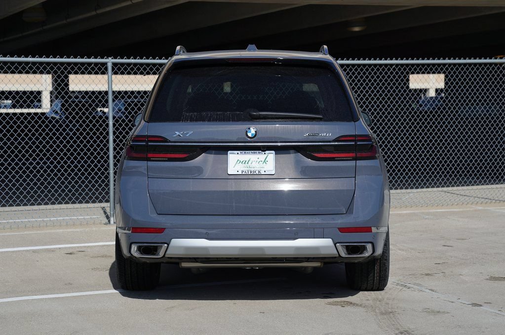 Used 2026 BMW X7 xDrive40i AWD/4WD image 5