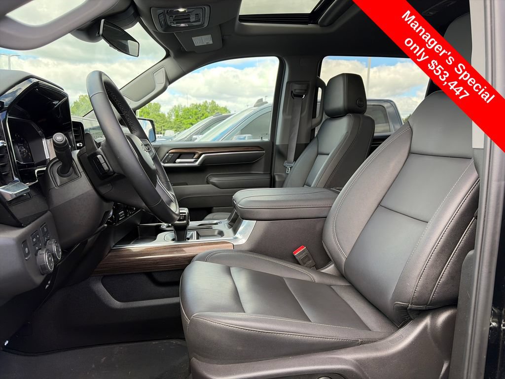 Used 2025 Chevrolet Silverado 1500 LT Trail Boss w/ Convenience Package II AWD/4WD image 13