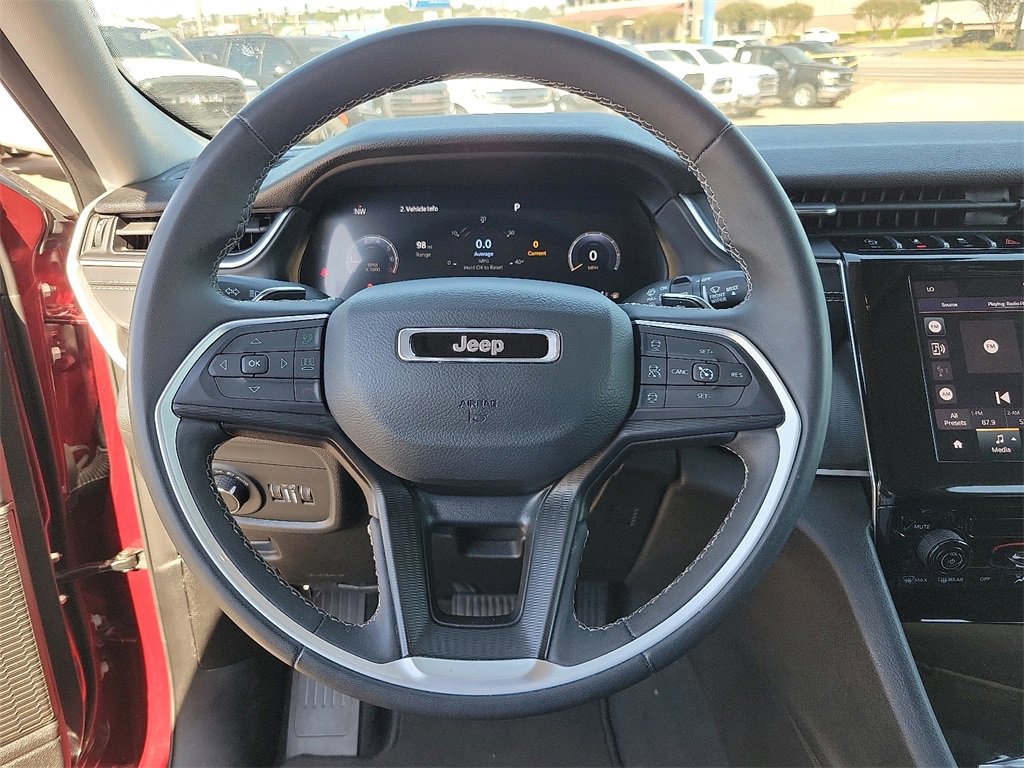 Used 2023 Jeep Grand Cherokee L Laredo image 19