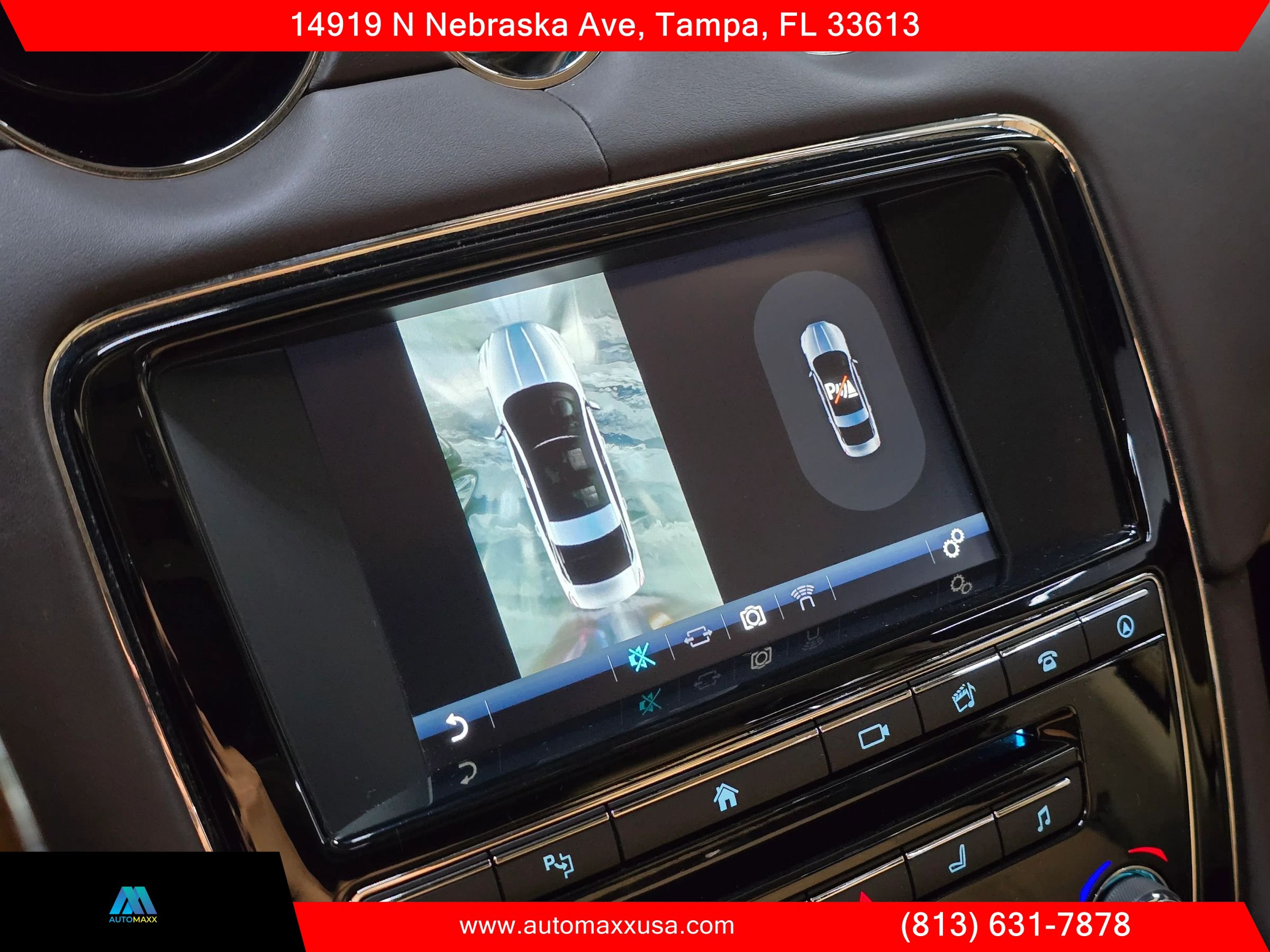 Used 2016 Jaguar XJ L Portfolio RWD image 26
