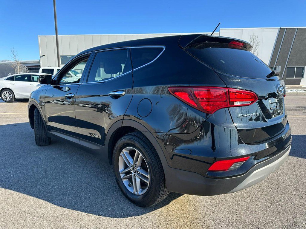 Used 2018 Hyundai Santa Fe Sport image 3