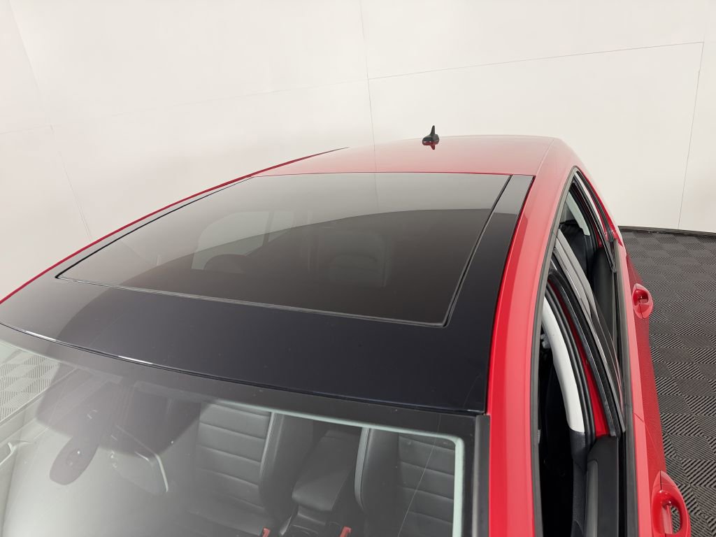 Used 2015 Volkswagen Golf SE w/ Lighting Package image 37