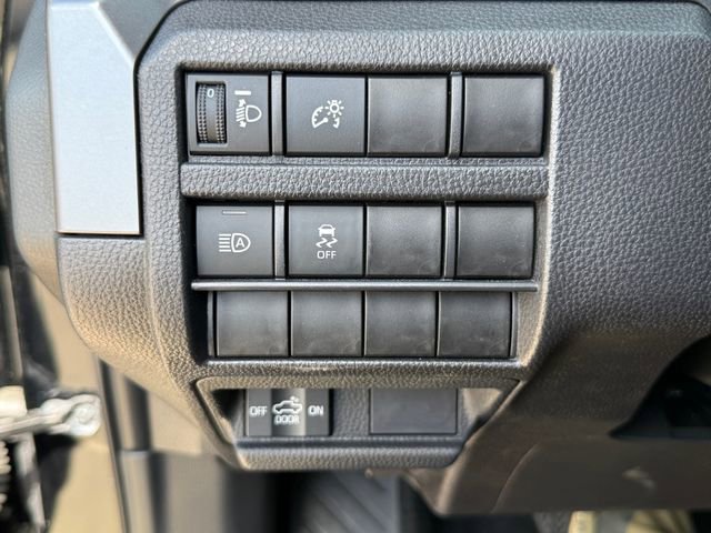 Used 2025 Toyota Tacoma SR5 image 23