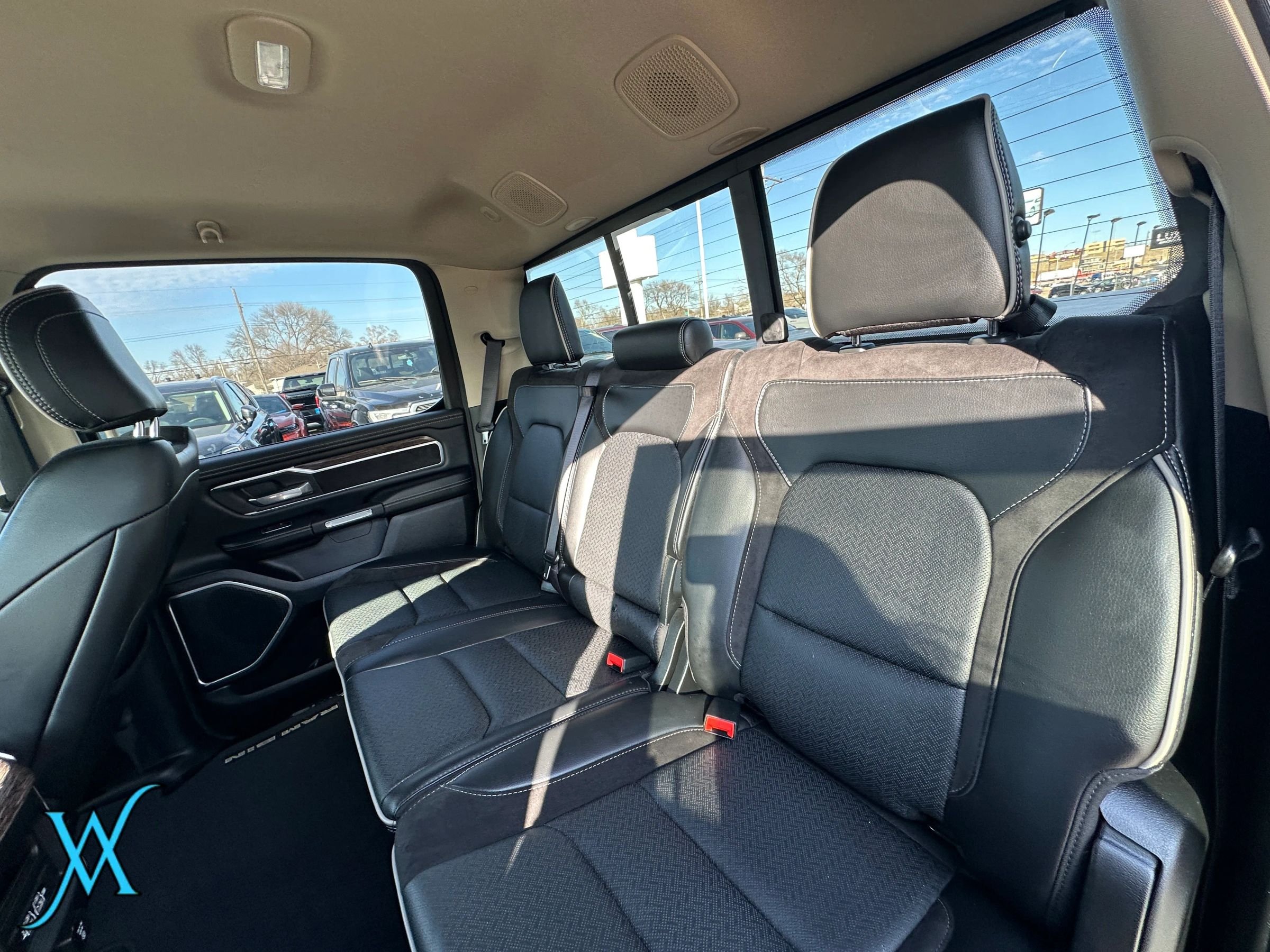 Used 2020 RAM 1500 Laramie AWD/4WD image 22