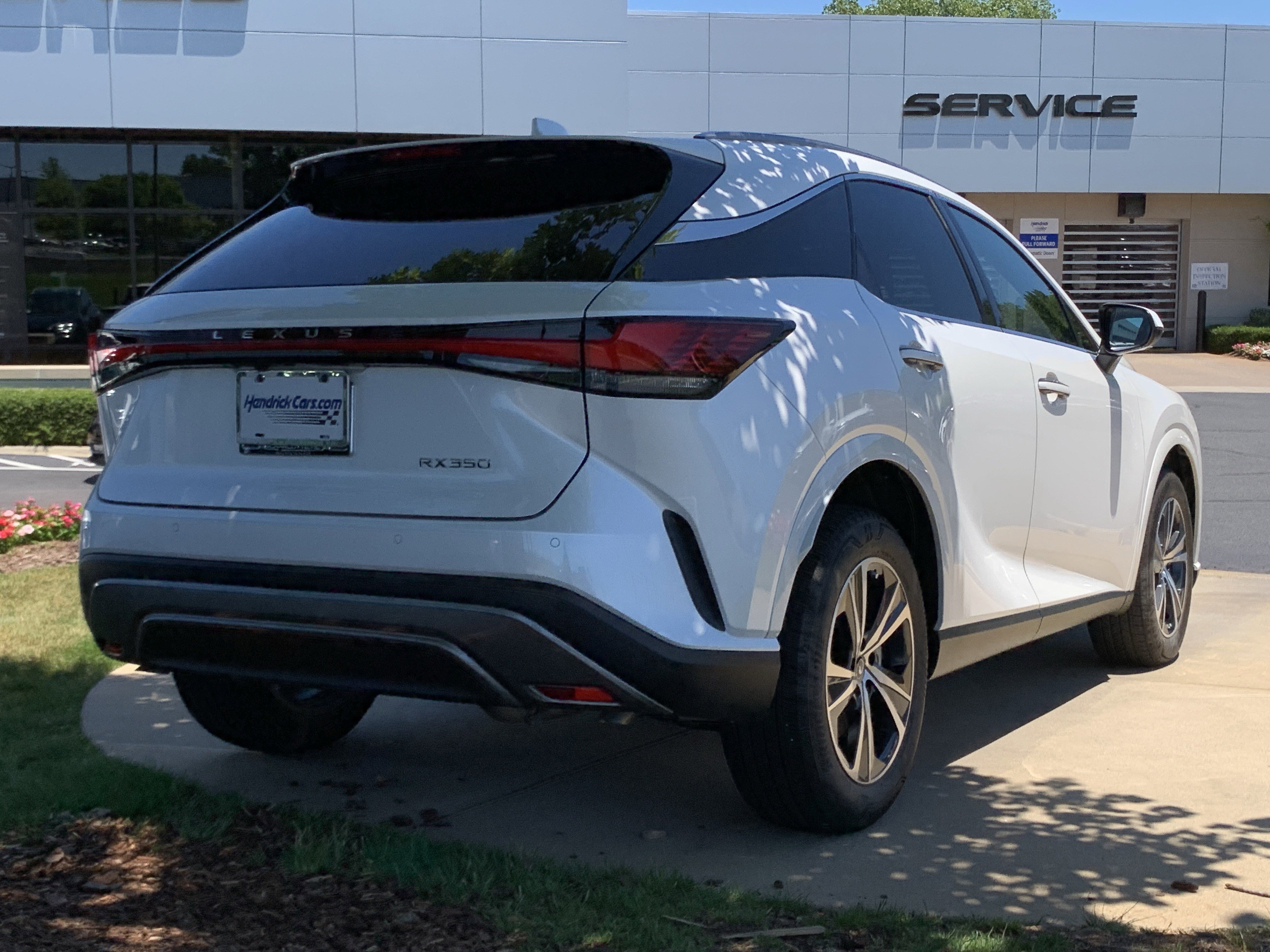 Used 2025 Lexus RX 350 Premium w/ Accessory Package (Z1) FWD image 10