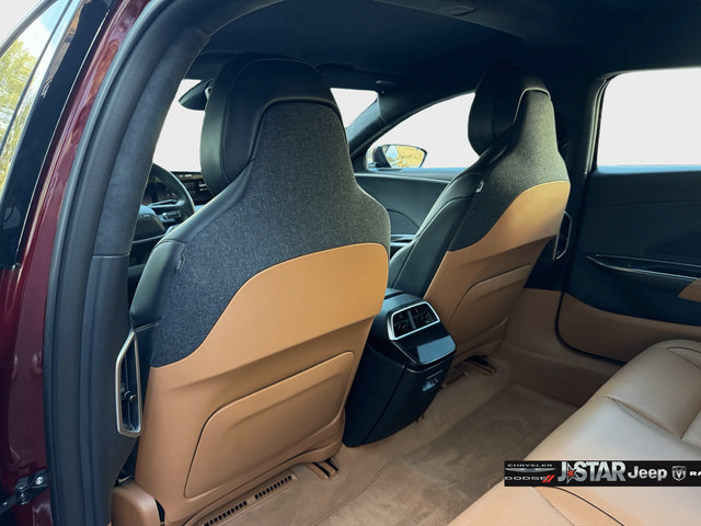 Used 2025 Lucid Air Touring AWD/4WD image 24