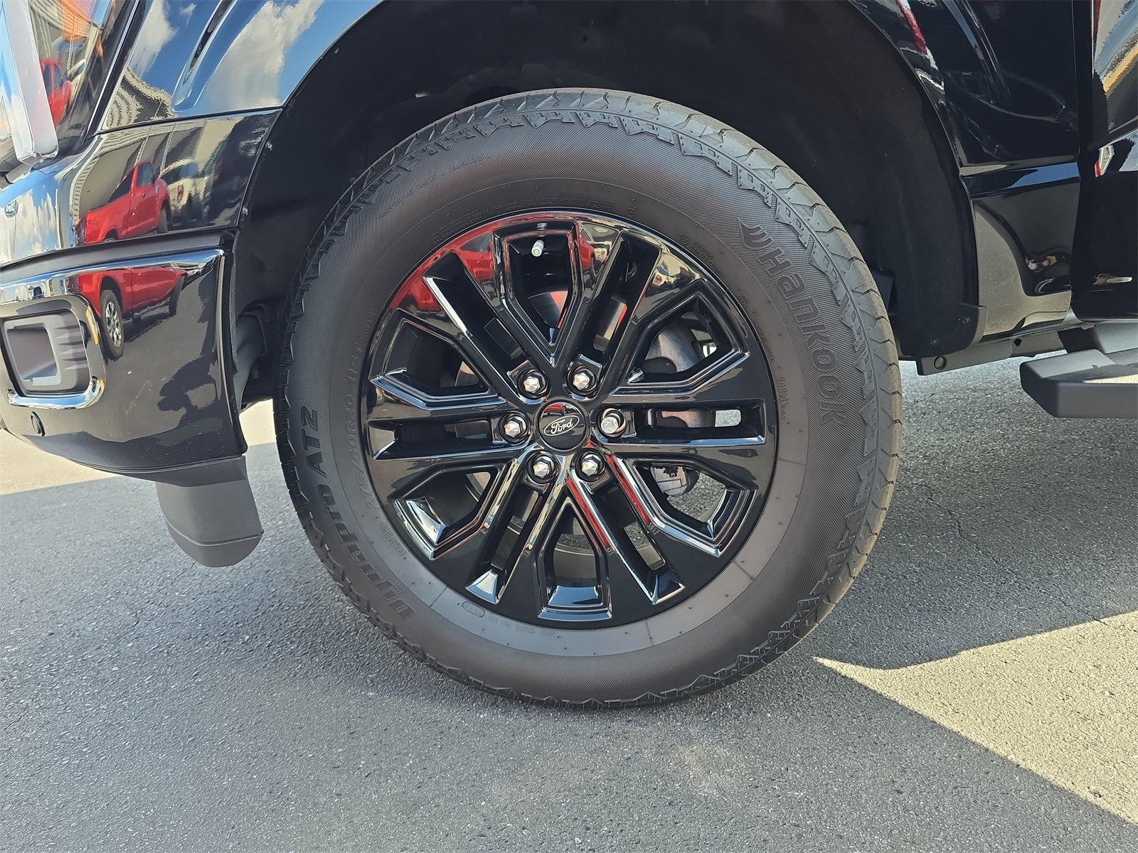 New 2025 Ford F150 Lariat w/ Equipment Group 501A Mid image 29