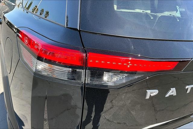 Certified 2023 Nissan Pathfinder SL FWD image 23