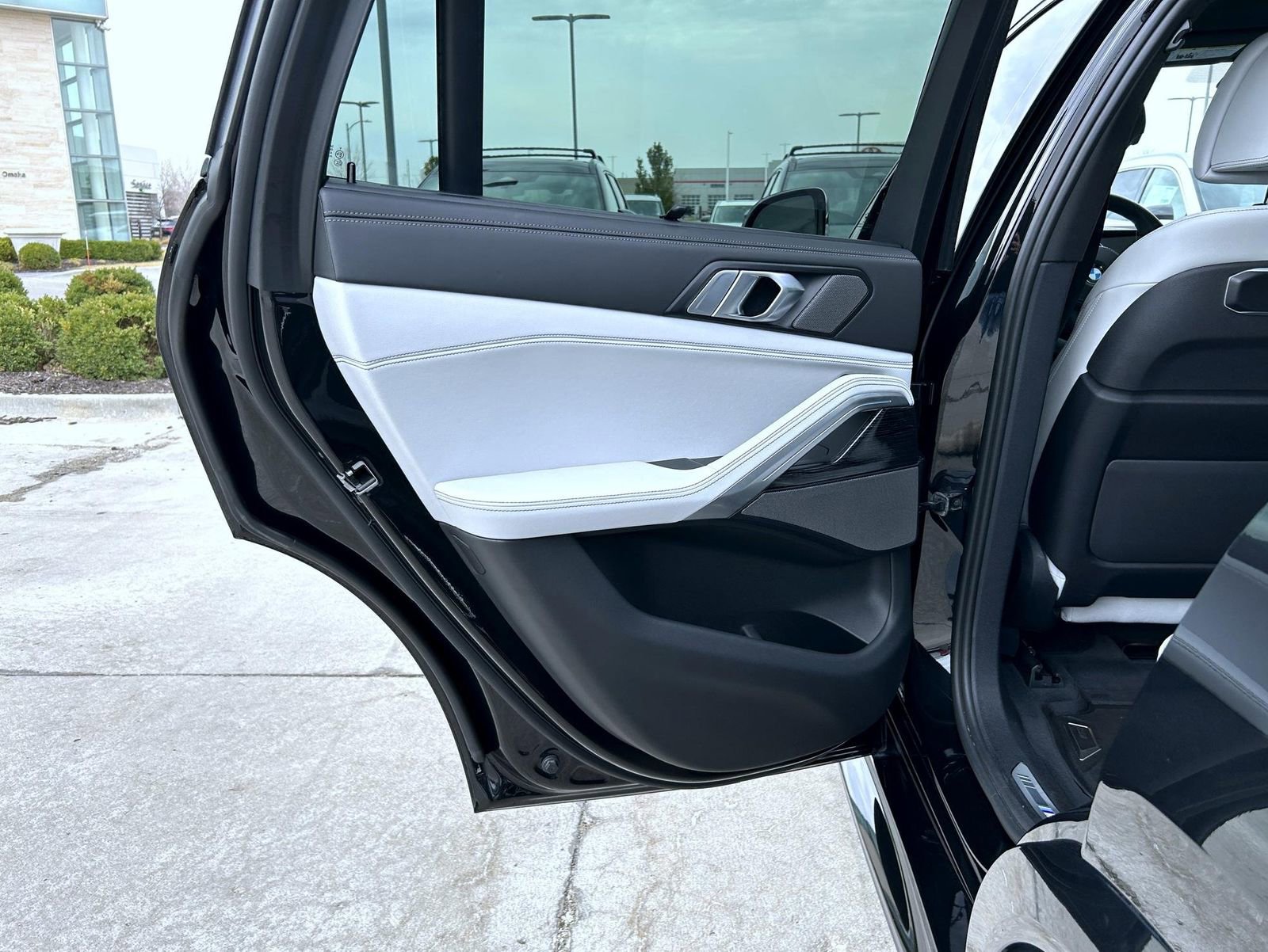 Used 2024 BMW X6 xDrive40i w/ Premium Package image 20