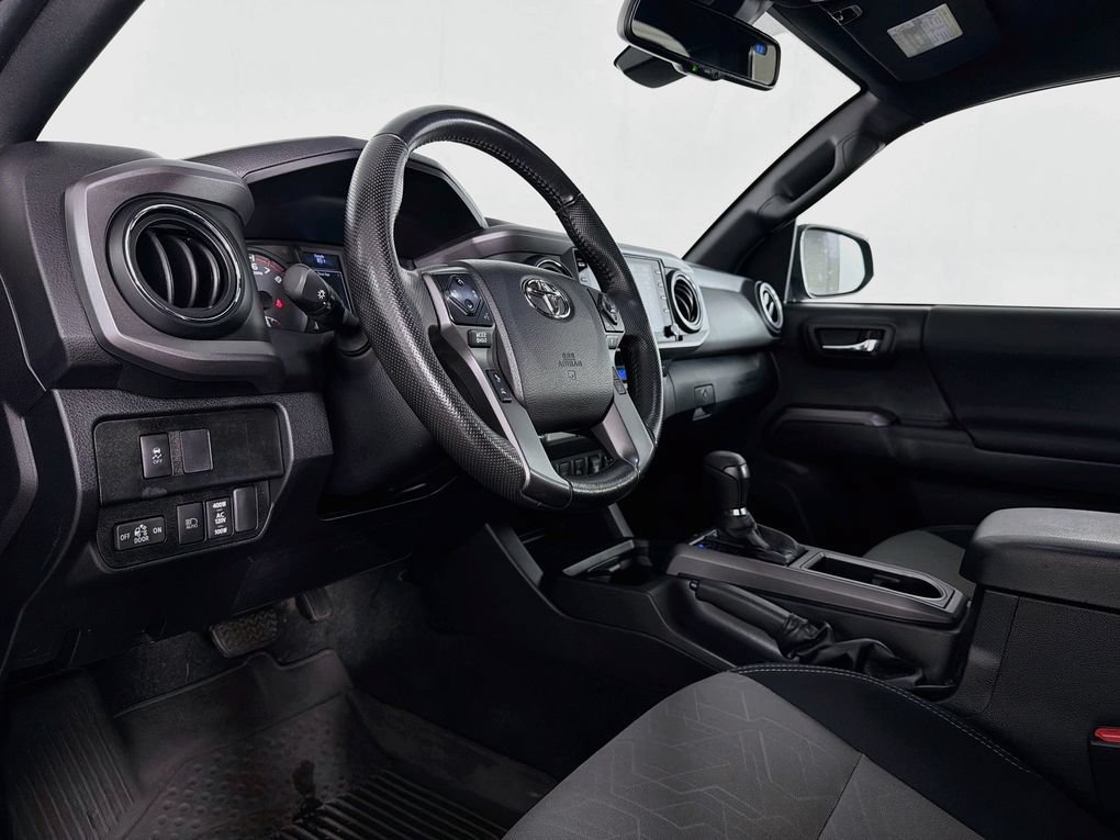 Used 2022 Toyota Tacoma TRD Sport w/ Technology Package RWD image 14