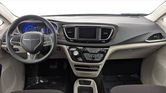 Used 2023 Chrysler Voyager LX FWD image 23
